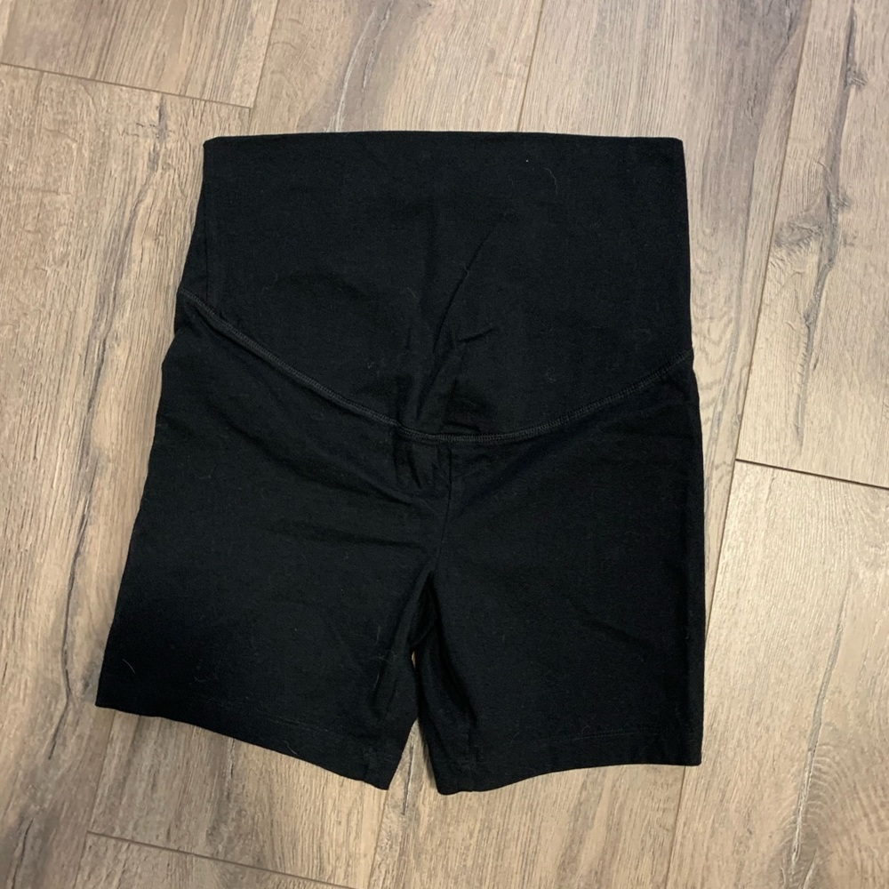 Maternity biker shorts